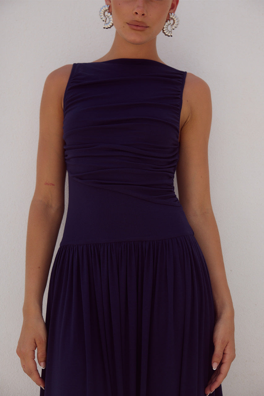 NALLA MAXI DRESS - NAVY - 241008_RUNAWAY4115