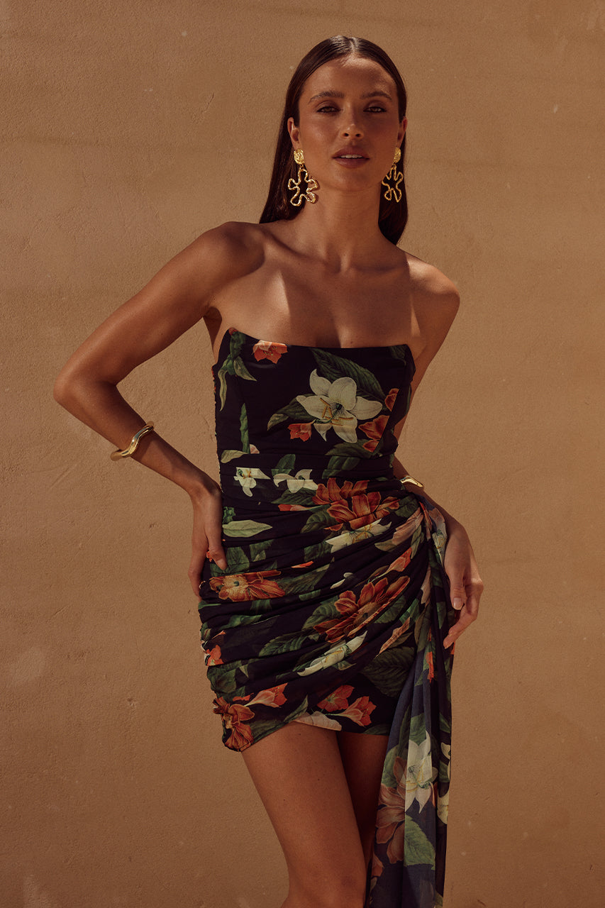 NIGHT LOVER DRESS - BLACK MAIORI - WEBRESIZED_39_c9d979a8-3840-432d-8de2-4e1eca99066c